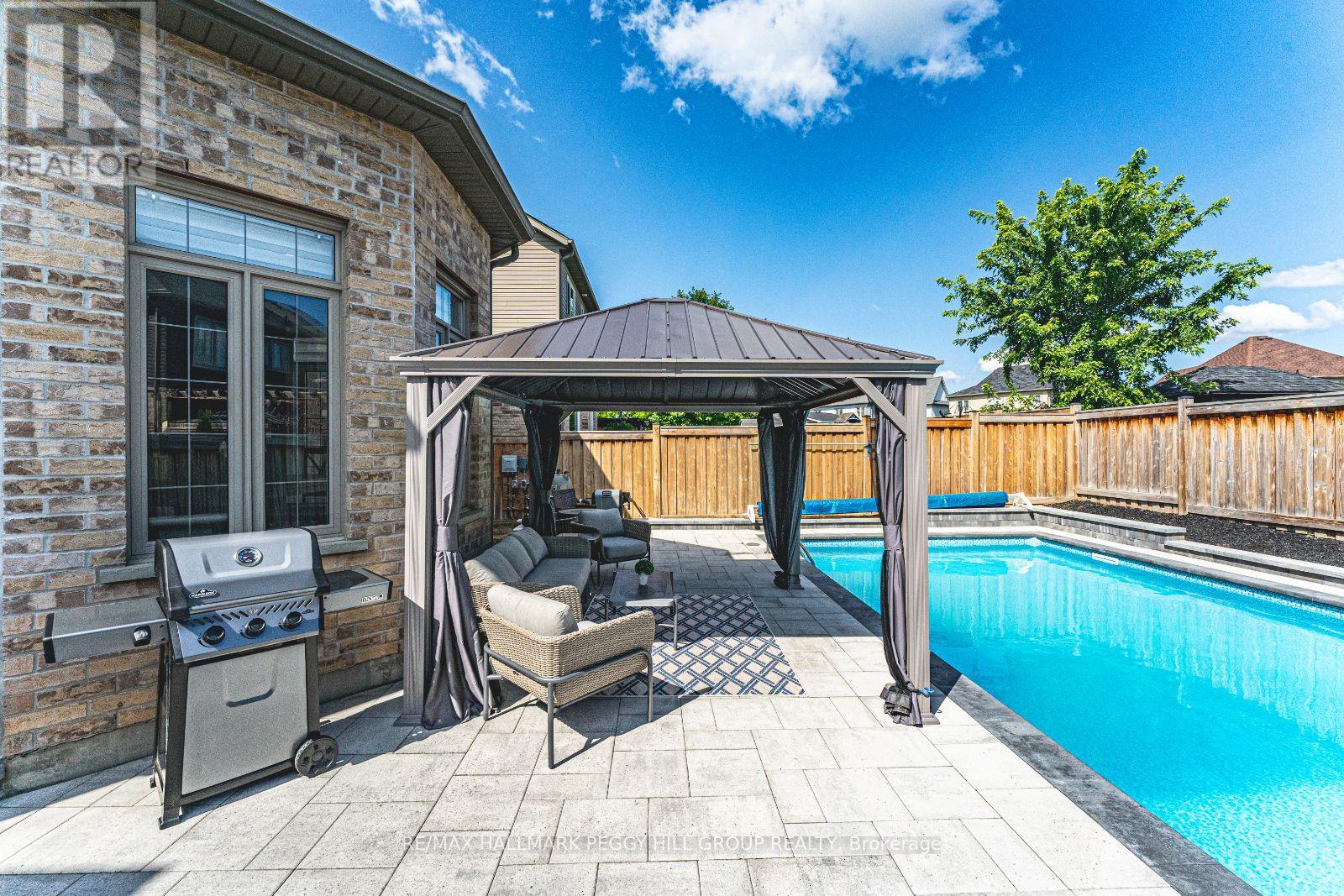 Photo 17 of 14 Arnold Crescent, Essa ON