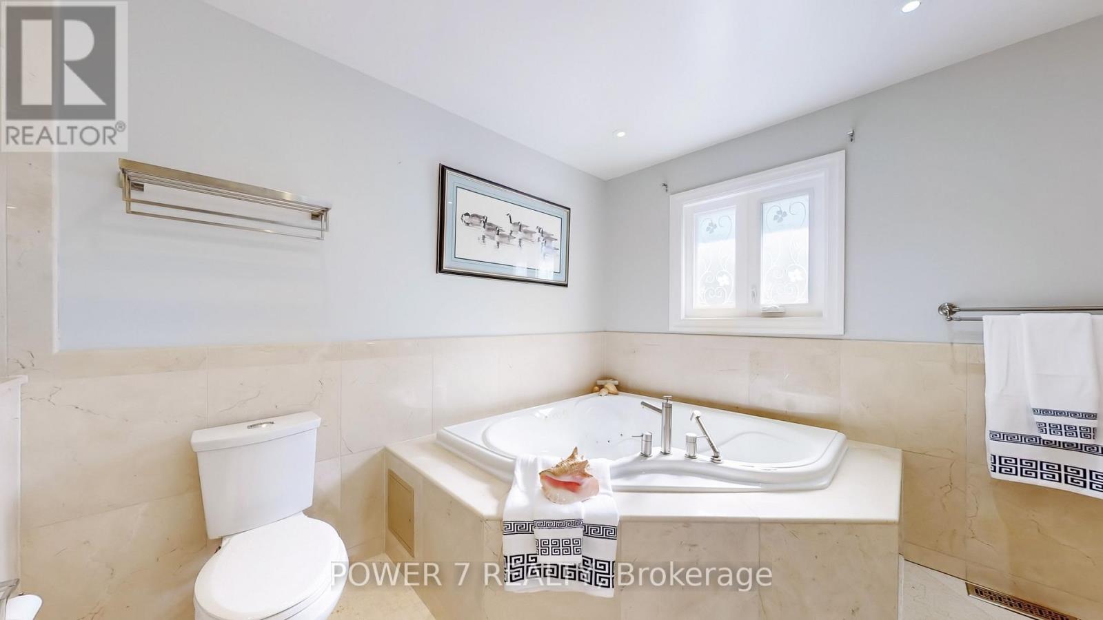 Photo 28 of 200 Carrington Drive, Richmond Hill ON