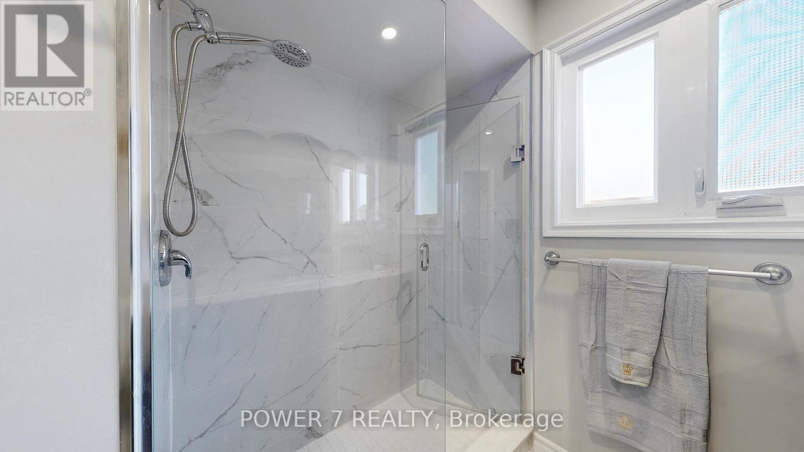 Photo 36 of 200 Carrington Drive, Richmond Hill ON