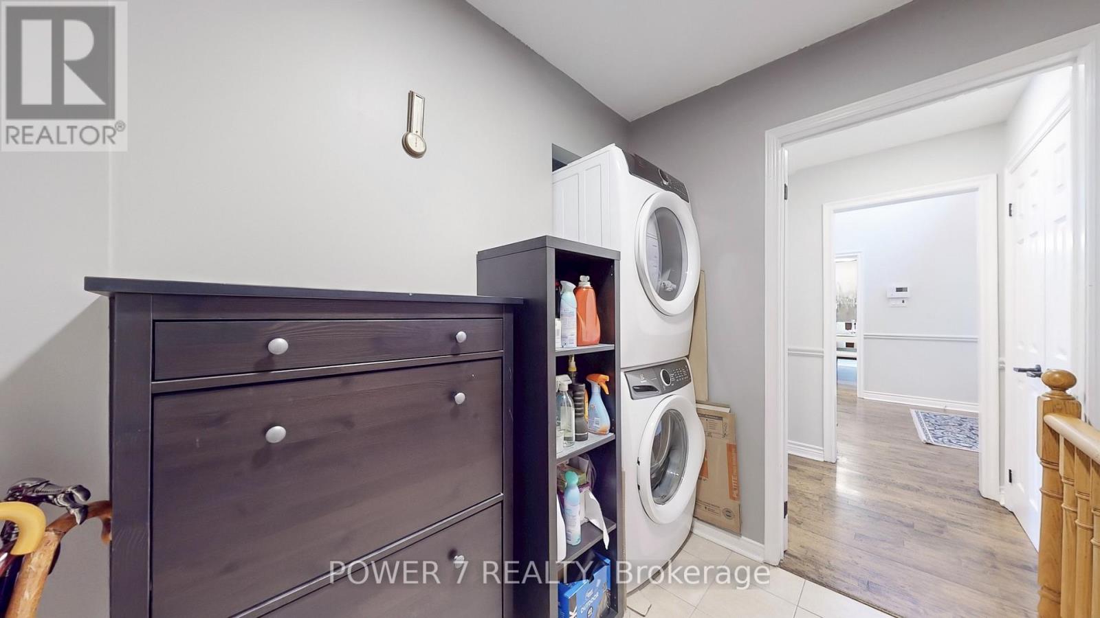Photo 37 of 200 Carrington Drive, Richmond Hill ON