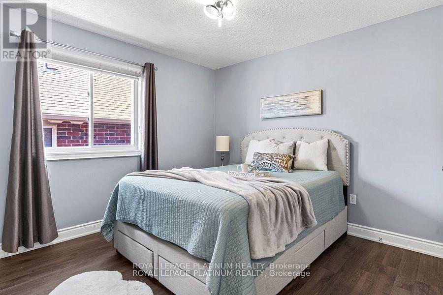 Photo 34 of 52 Jewel House Lane, Barrie ON