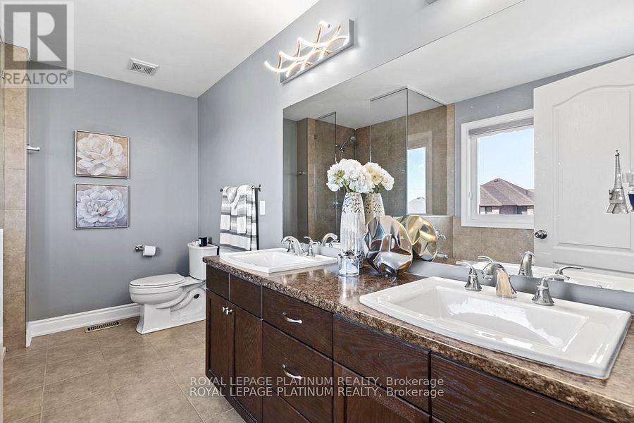 Photo 35 of 52 Jewel House Lane, Barrie ON
