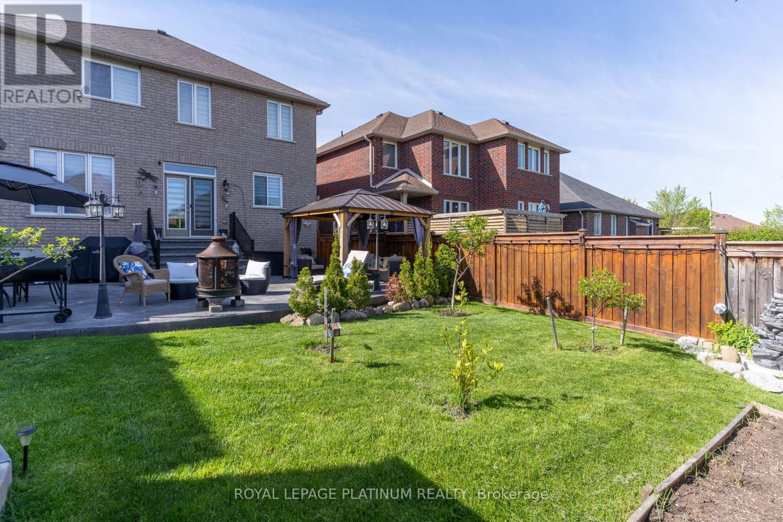 Photo 30 of 52 Jewel House Lane, Barrie ON