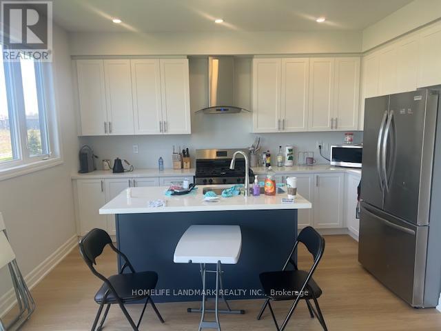 Photo 9 of 154 Union Boulevard, Wasaga Beach ON