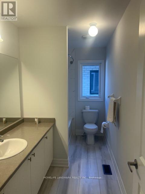Photo 5 of 154 Union Boulevard, Wasaga Beach ON
