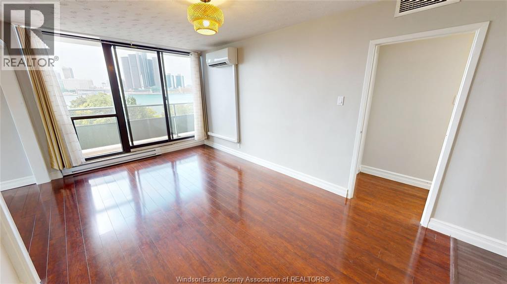 Photo 4 of 111 Riverside Drive Unit 406, Windsor ON