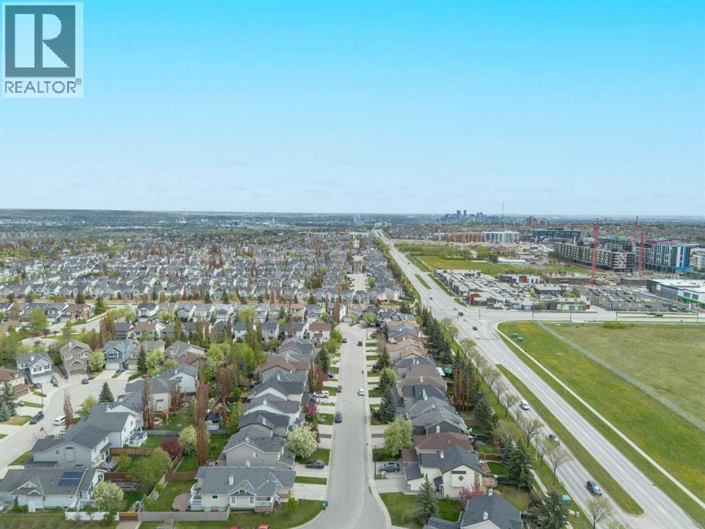 Single Family House for Sale in  Cougarstone Circle SW Cougar Ridge Calgary 