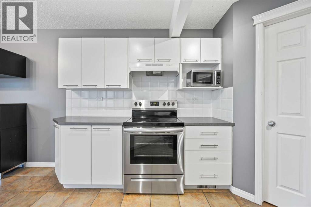 Single Family House for Sale in  Cougarstone Circle SW Cougar Ridge Calgary 