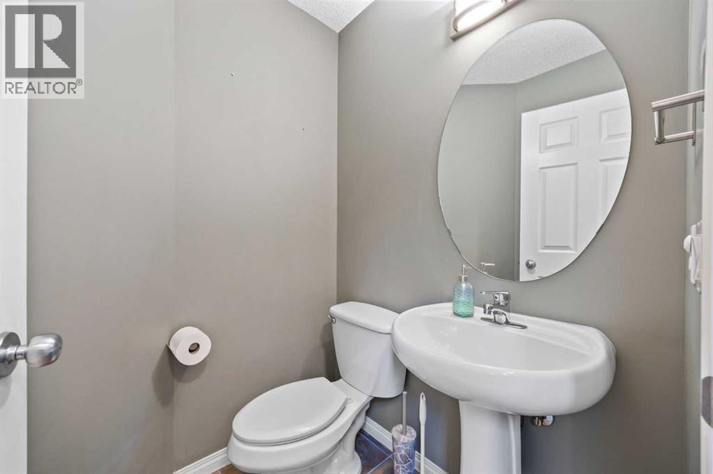 Single Family House for Sale in  Cougarstone Circle SW Cougar Ridge Calgary 