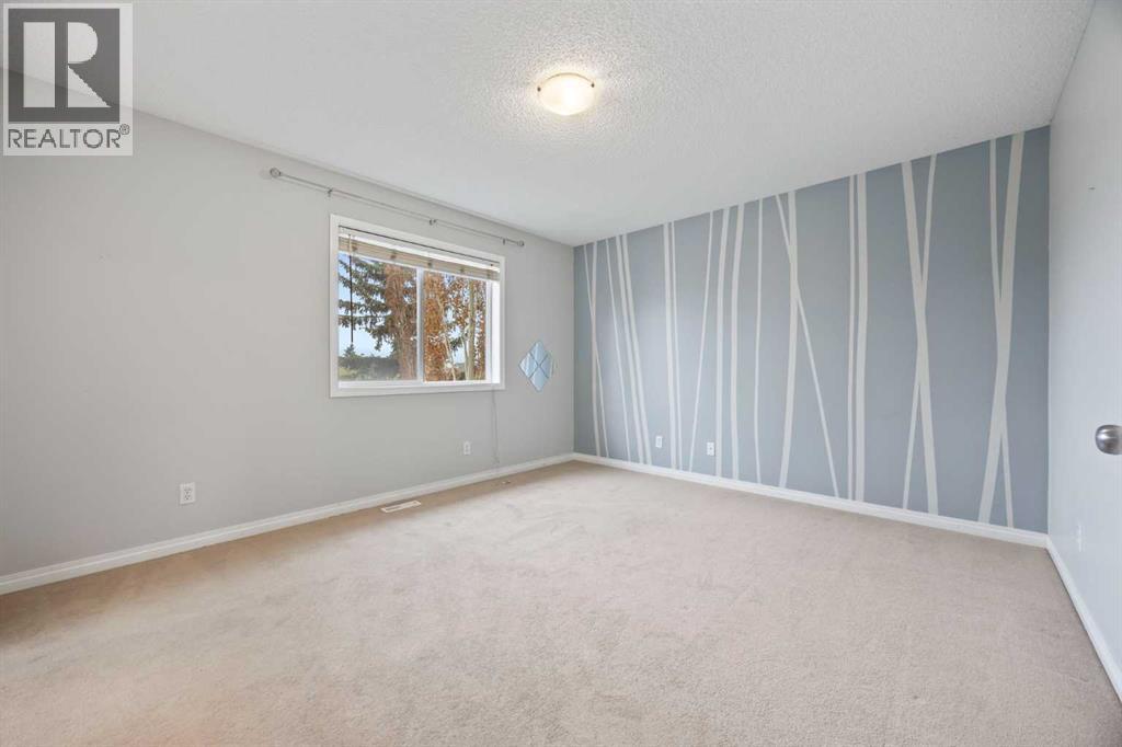 Single Family House for Sale in  Cougarstone Circle SW Cougar Ridge Calgary 