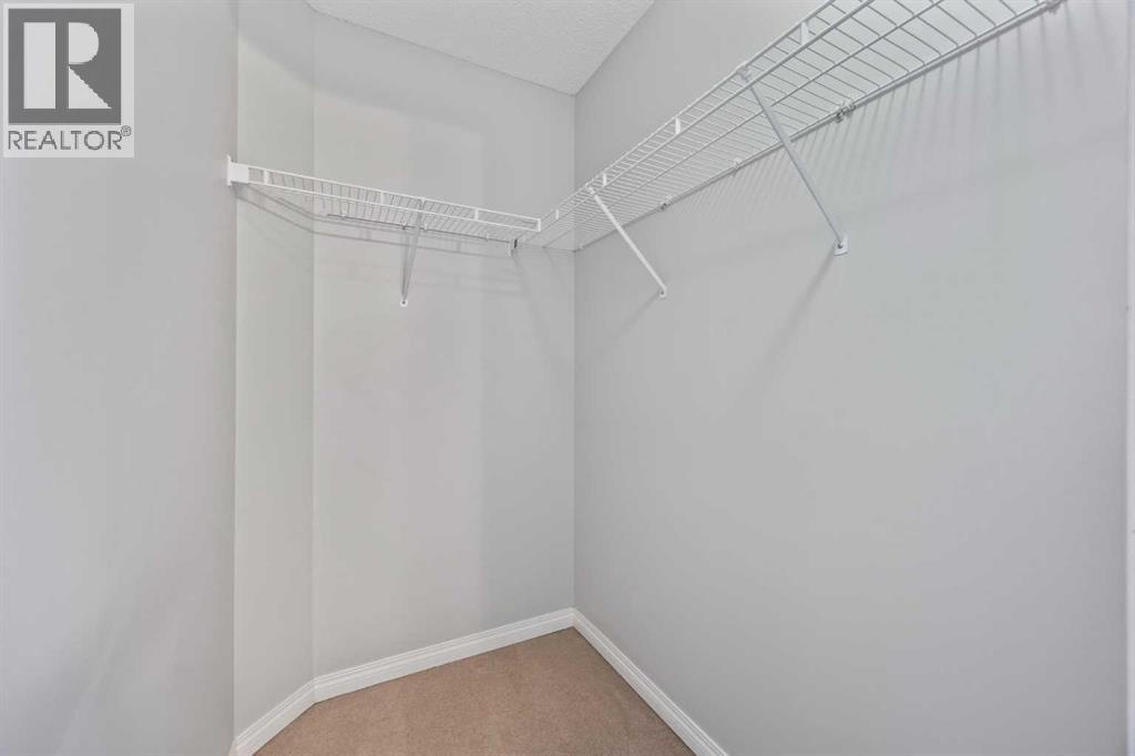 Single Family House for Sale in  Cougarstone Circle SW Cougar Ridge Calgary 