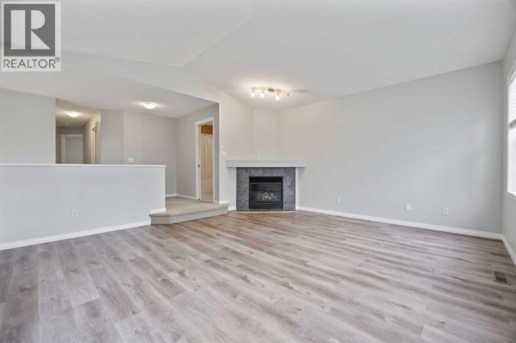 Single Family House for Sale in  Cougarstone Circle SW Cougar Ridge Calgary 