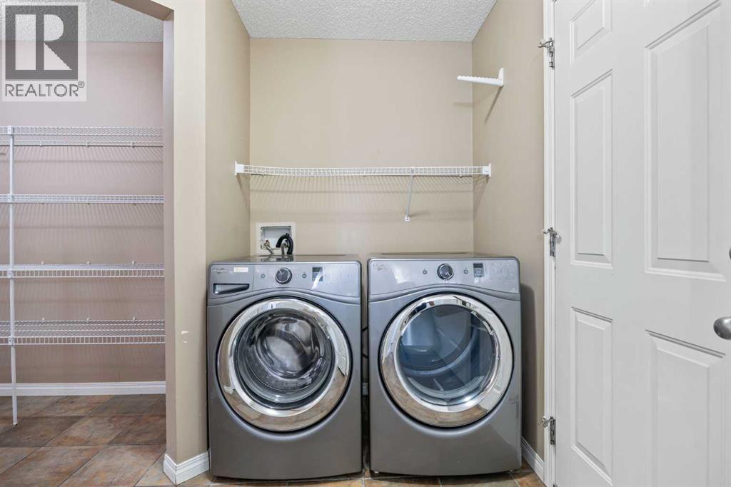 Single Family House for Sale in  Cougarstone Circle SW Cougar Ridge Calgary 