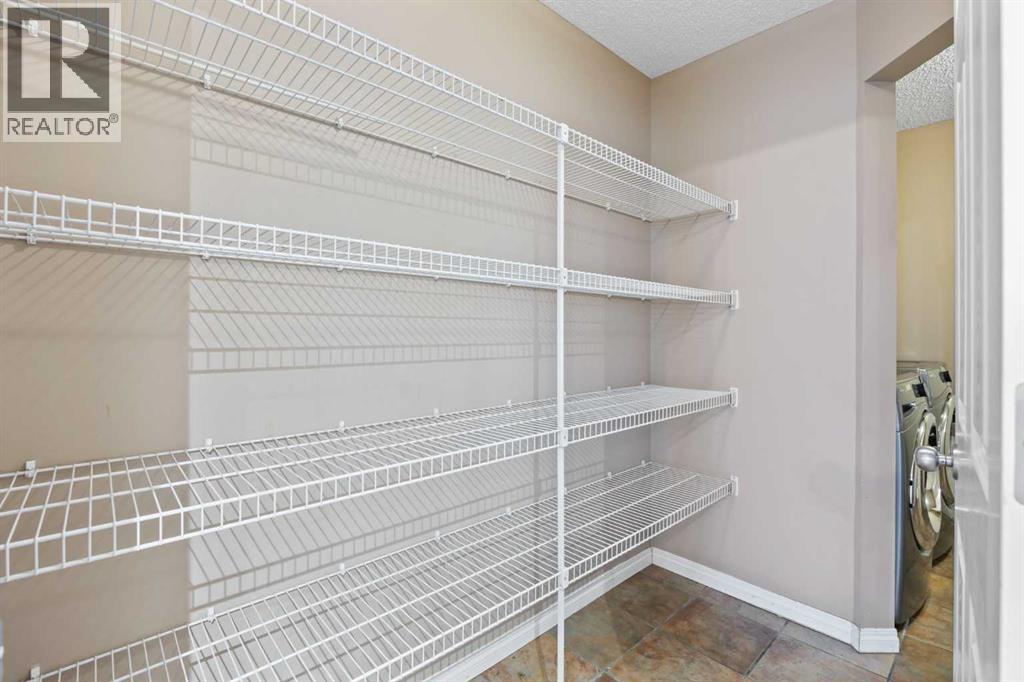 Single Family House for Sale in  Cougarstone Circle SW Cougar Ridge Calgary 