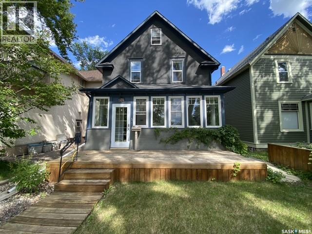 Photo 1 of 715 Dufferin Avenue, Saskatoon SK