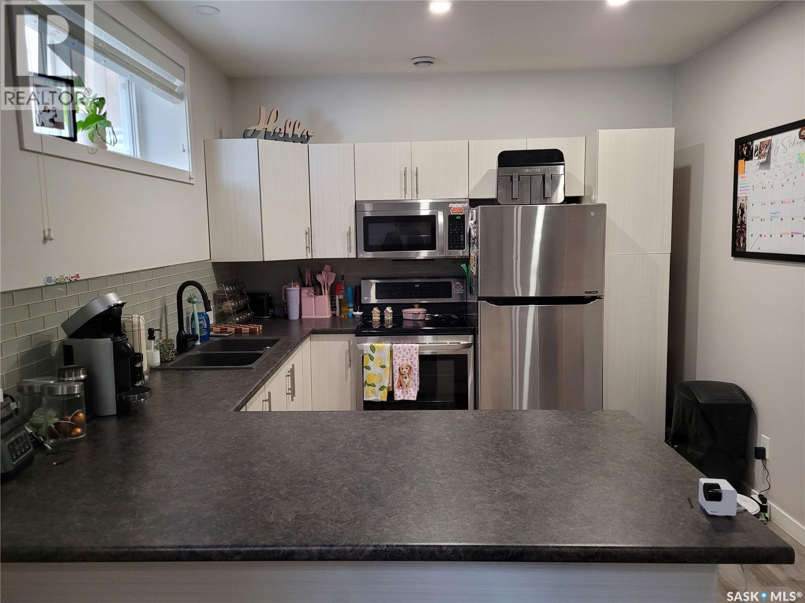 Photo 2 of 1054 Kloppenburg Bend, Saskatoon SK