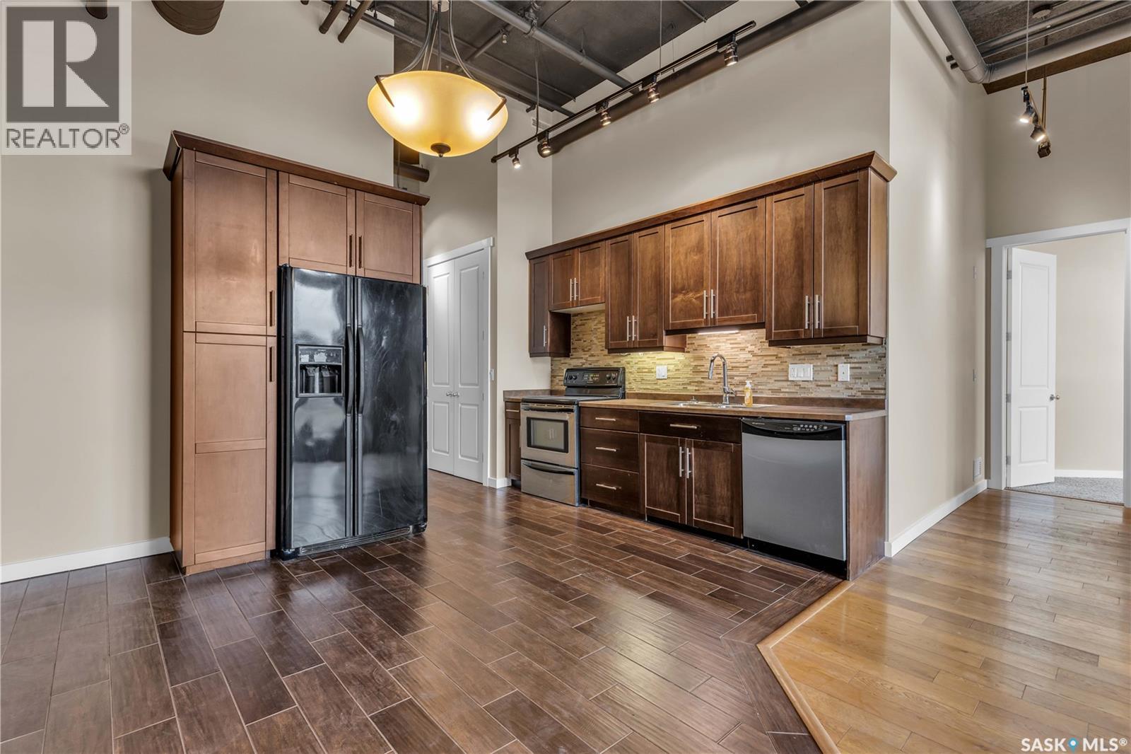 Photo 11 of 404 211 D Avenue N, Saskatoon SK