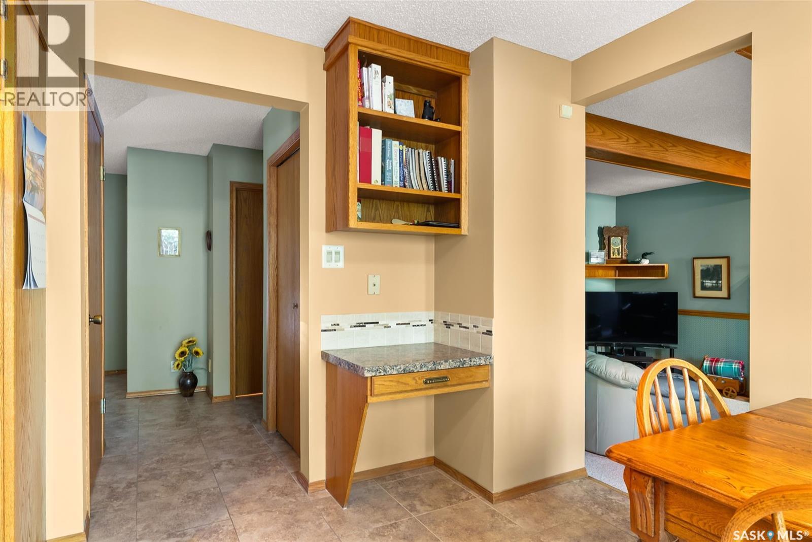 Photo 1 of 3646 Moffat Bay, Regina SK