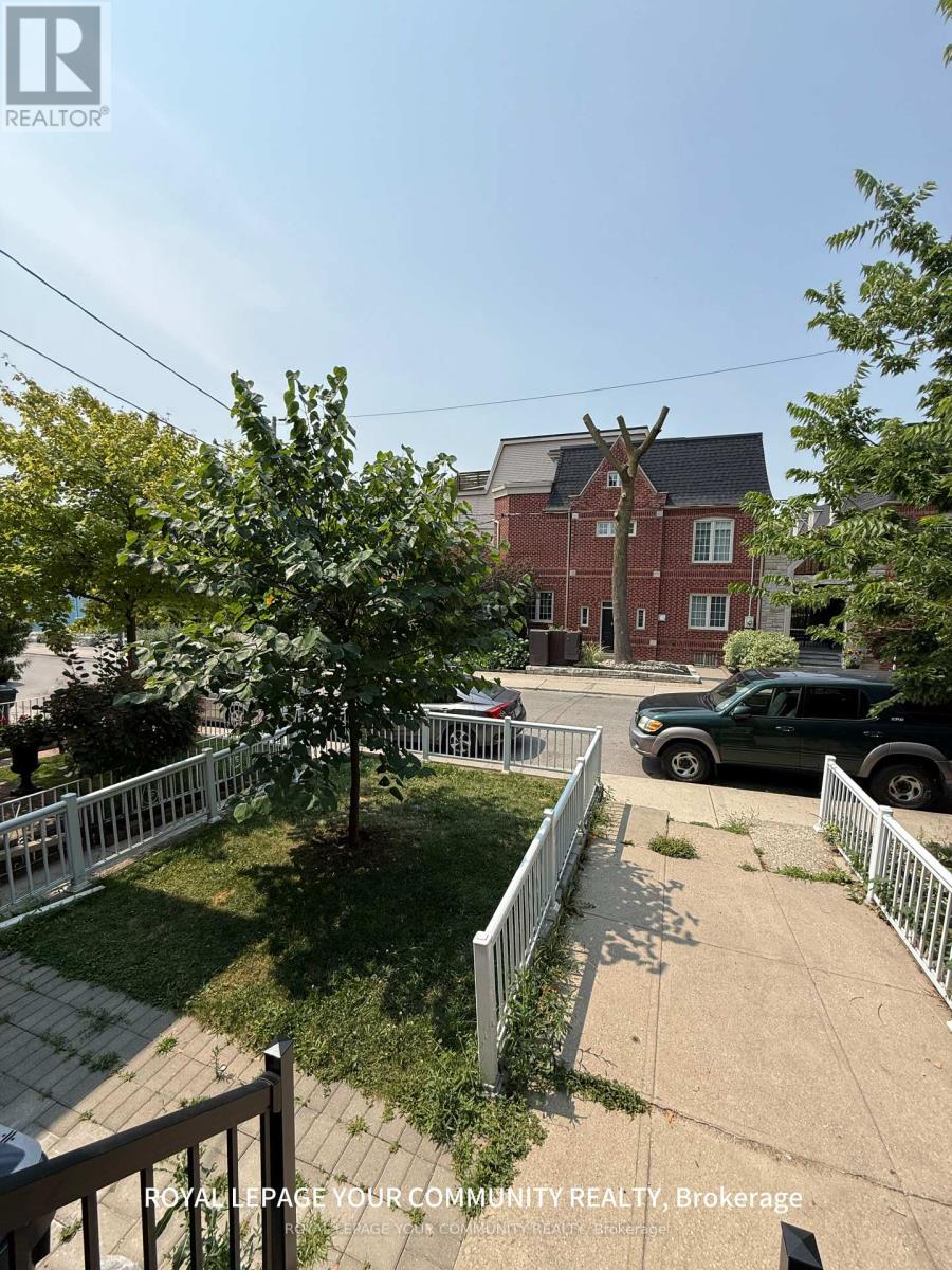 Photo 14 of 2nd Floor 7 Harvie Avenue E, Toronto ON