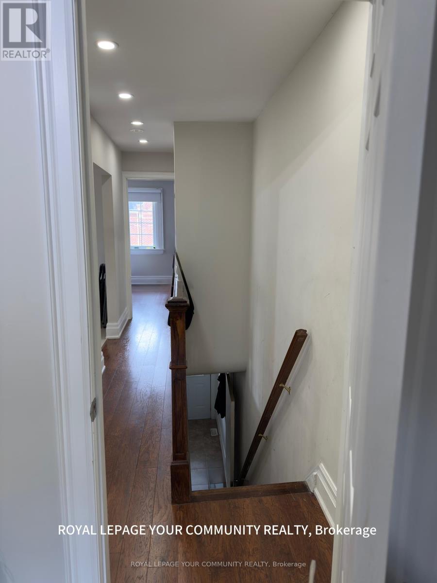 Photo 7 of 2nd Floor 7 Harvie Avenue E, Toronto ON
