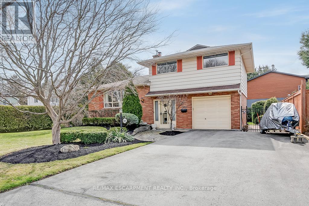 Photo 14 of 363 East Side Crescent, Burlington ON