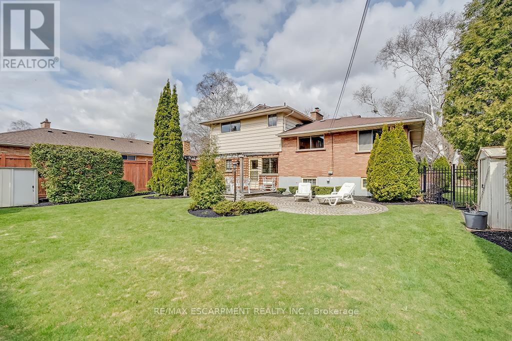 Photo 27 of 363 East Side Crescent, Burlington ON