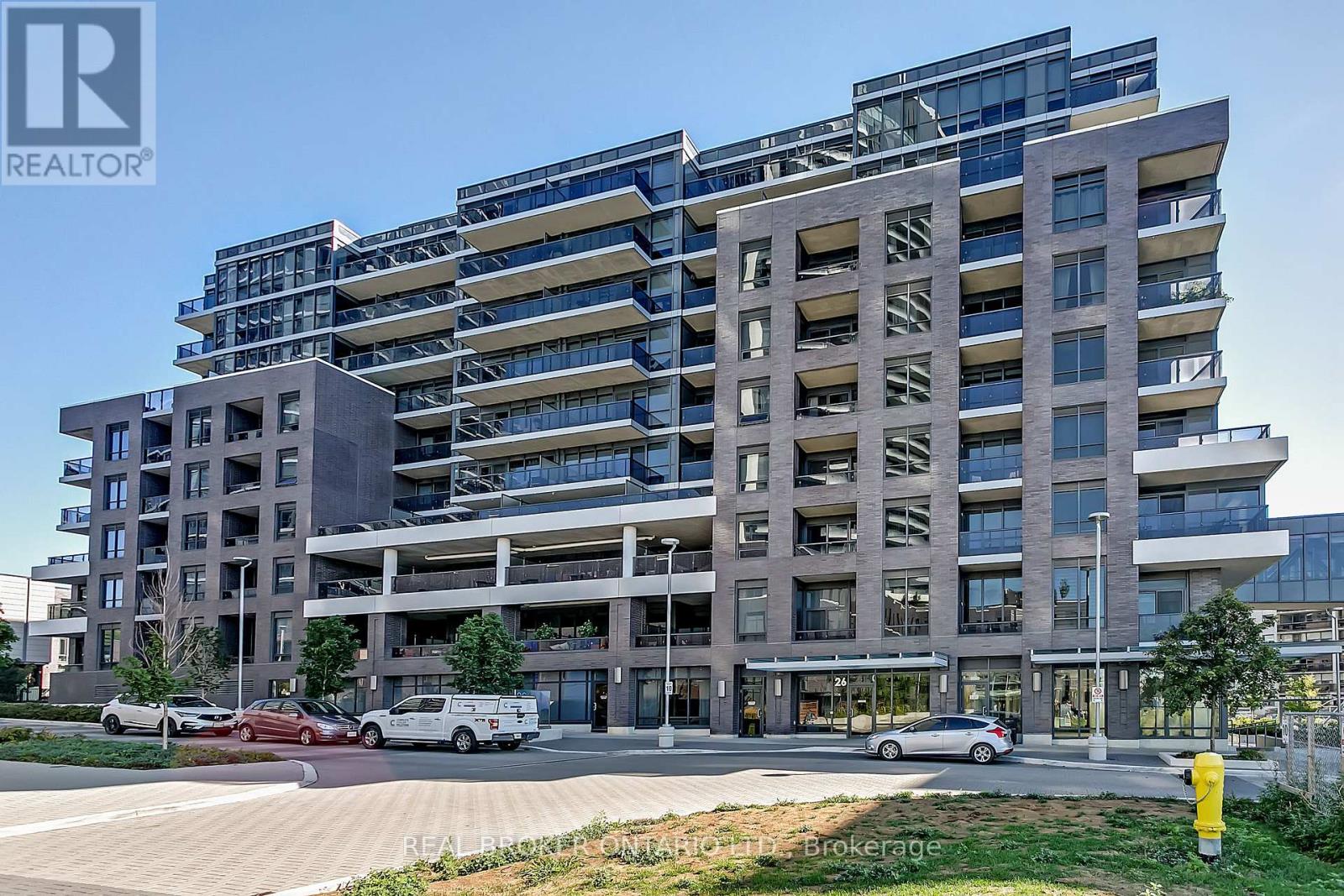 Photo 4 of 832 26 Gibbs Road, Toronto ON