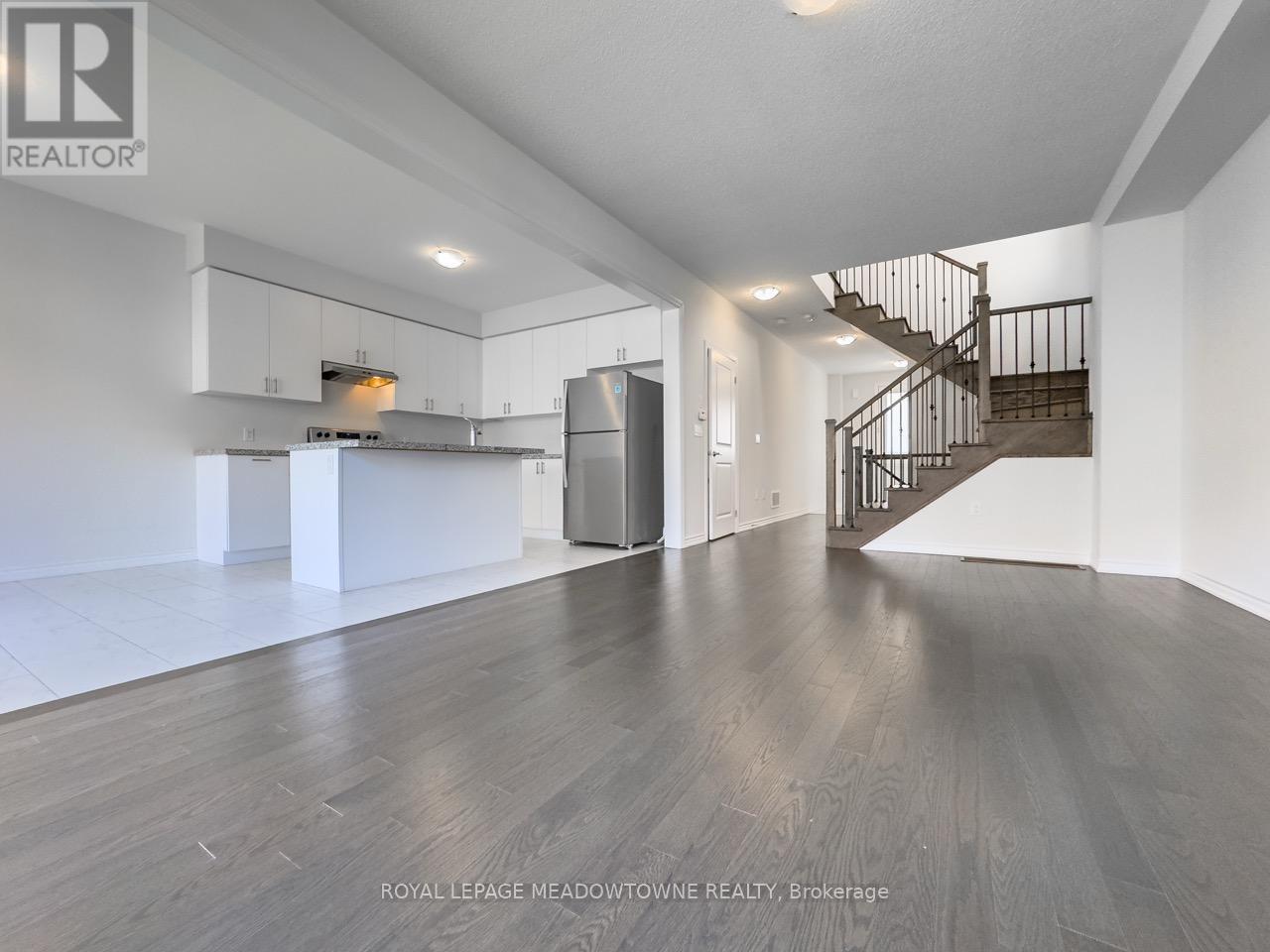 Photo 10 of 19 Lippa Drive, Caledon ON