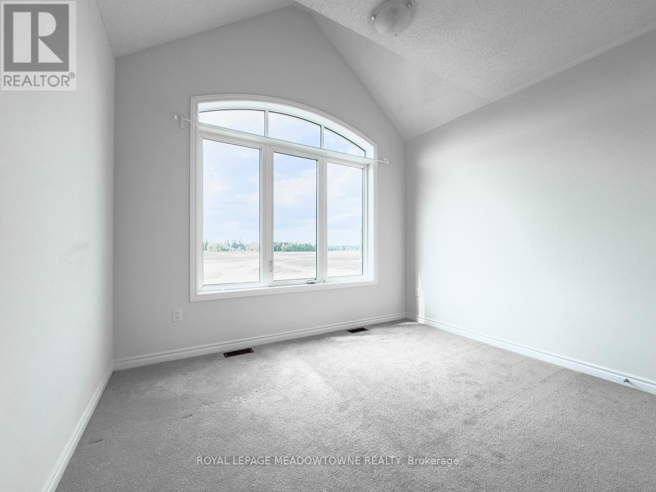 Photo 14 of 19 Lippa Drive, Caledon ON