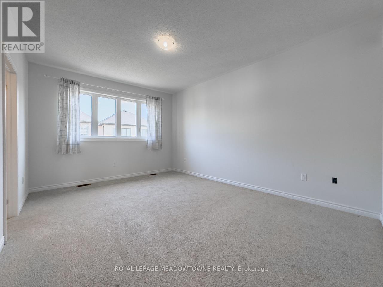 Photo 18 of 19 Lippa Drive, Caledon ON