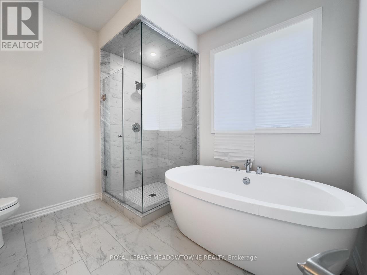 Photo 22 of 19 Lippa Drive, Caledon ON