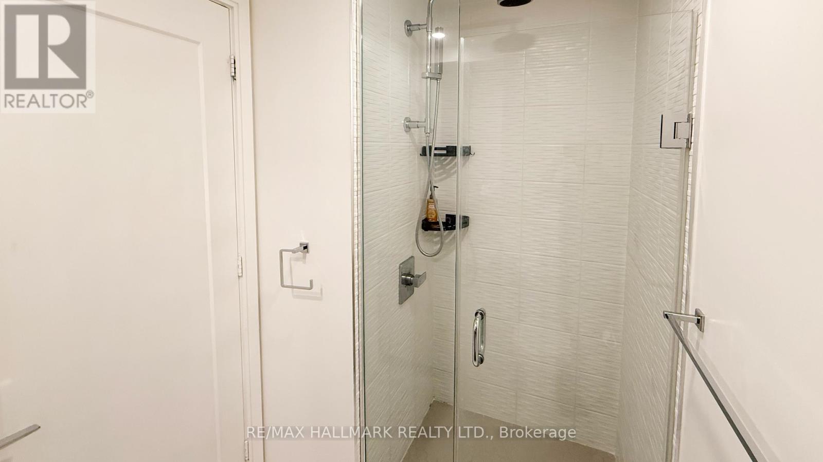 Photo 14 of 4002 70 Annie Craig Drive, Toronto ON