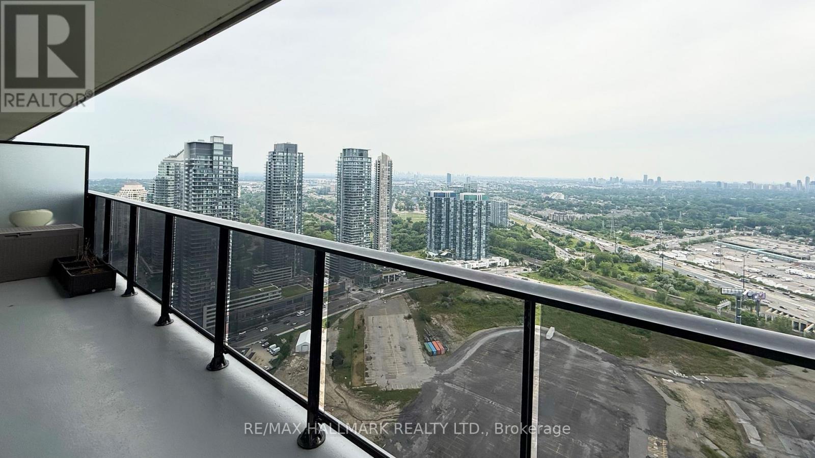 Photo 21 of 4002 70 Annie Craig Drive, Toronto ON