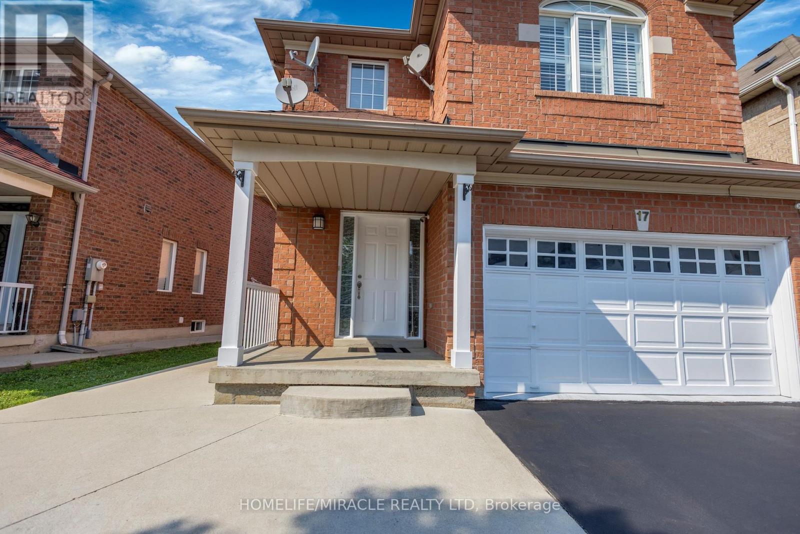 Photo 1 of 17 Binder Twine Trail, Brampton ON
