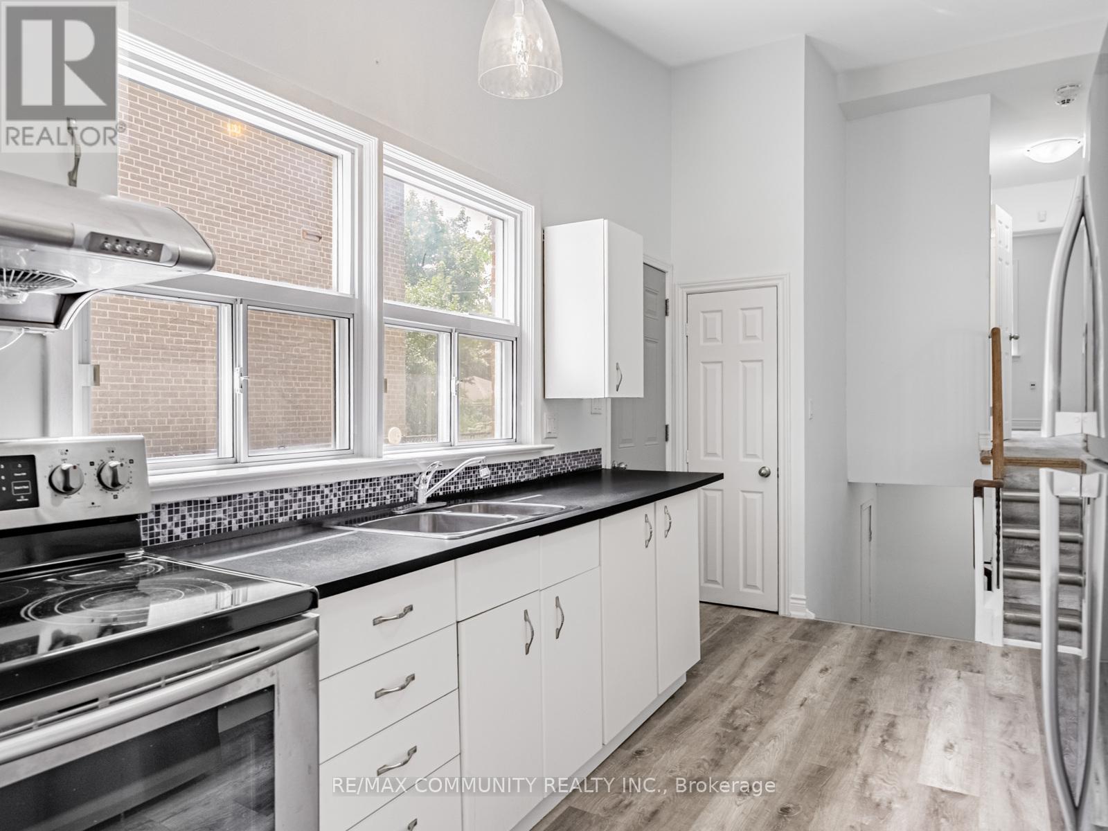 Photo 24 of 5 Langwith Court, Brampton ON