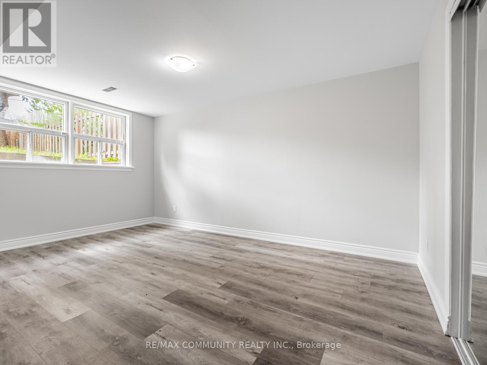 Photo 34 of 5 Langwith Court, Brampton ON