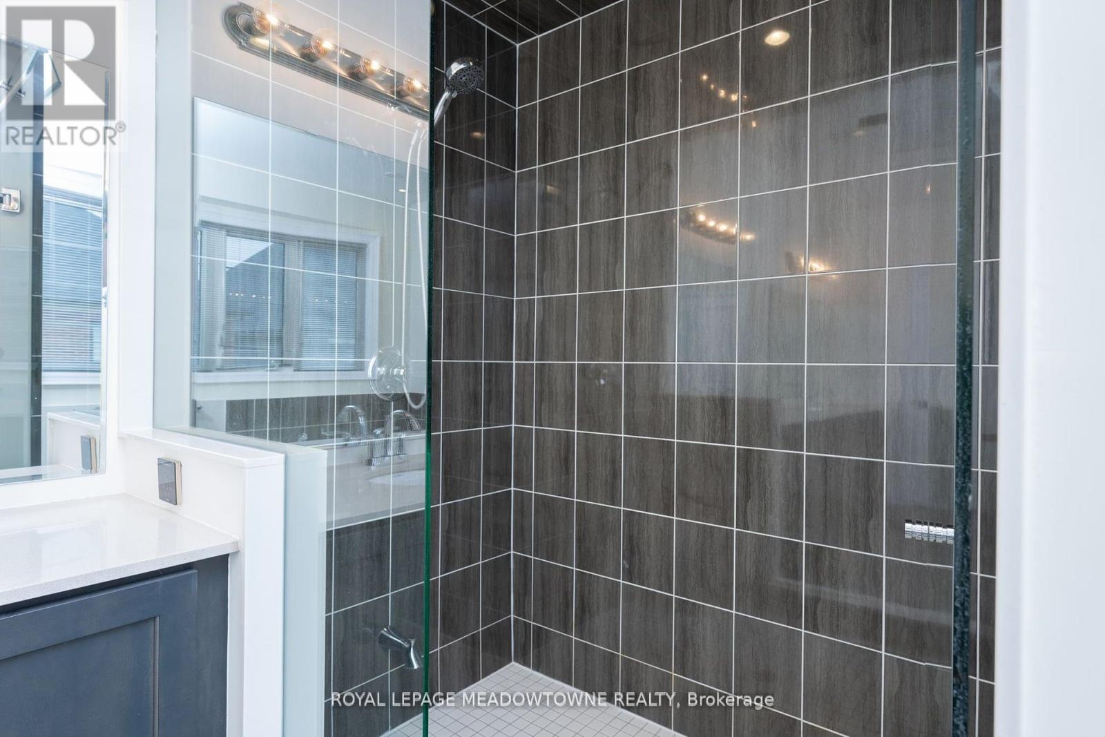 Photo 4 of 23 Abigail Grace Crescent, Brampton ON