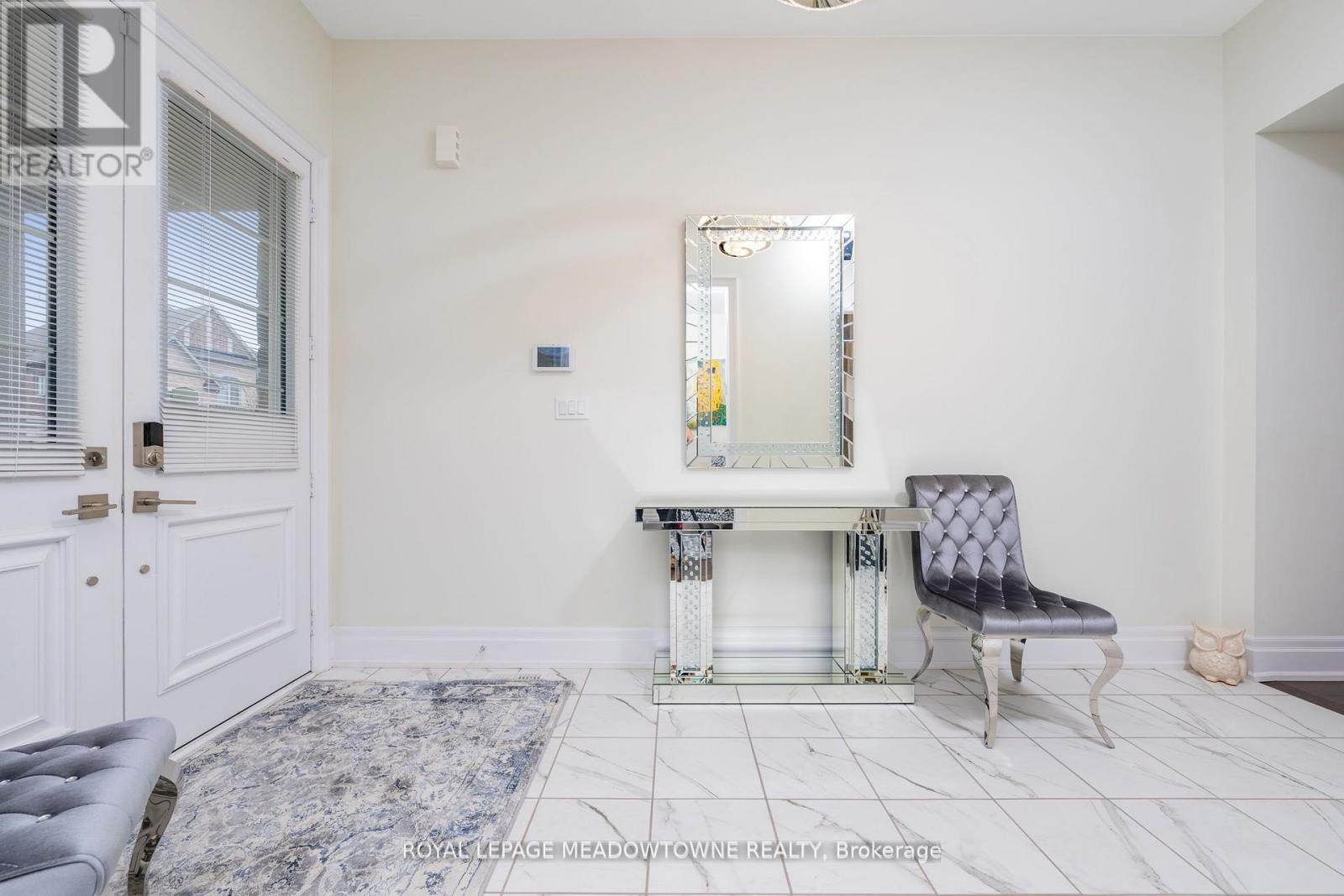 Photo 6 of 23 Abigail Grace Crescent, Brampton ON