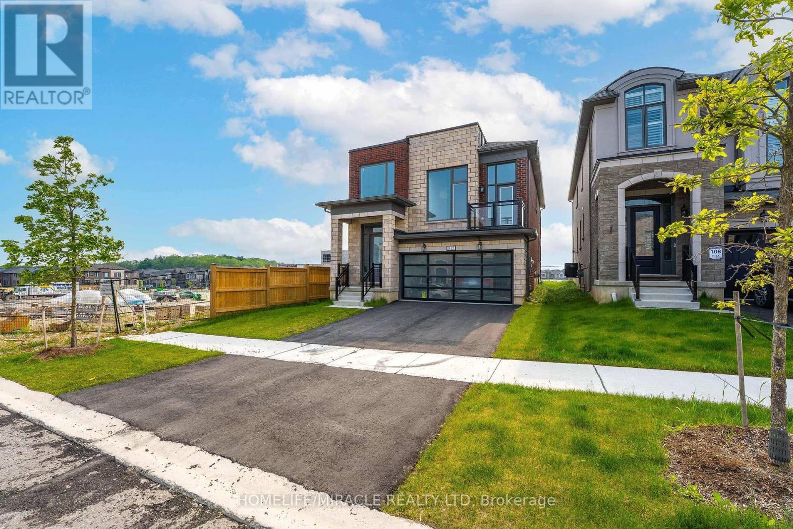 Photo 2 of 815 Sobeski Avenue, Woodstock ON