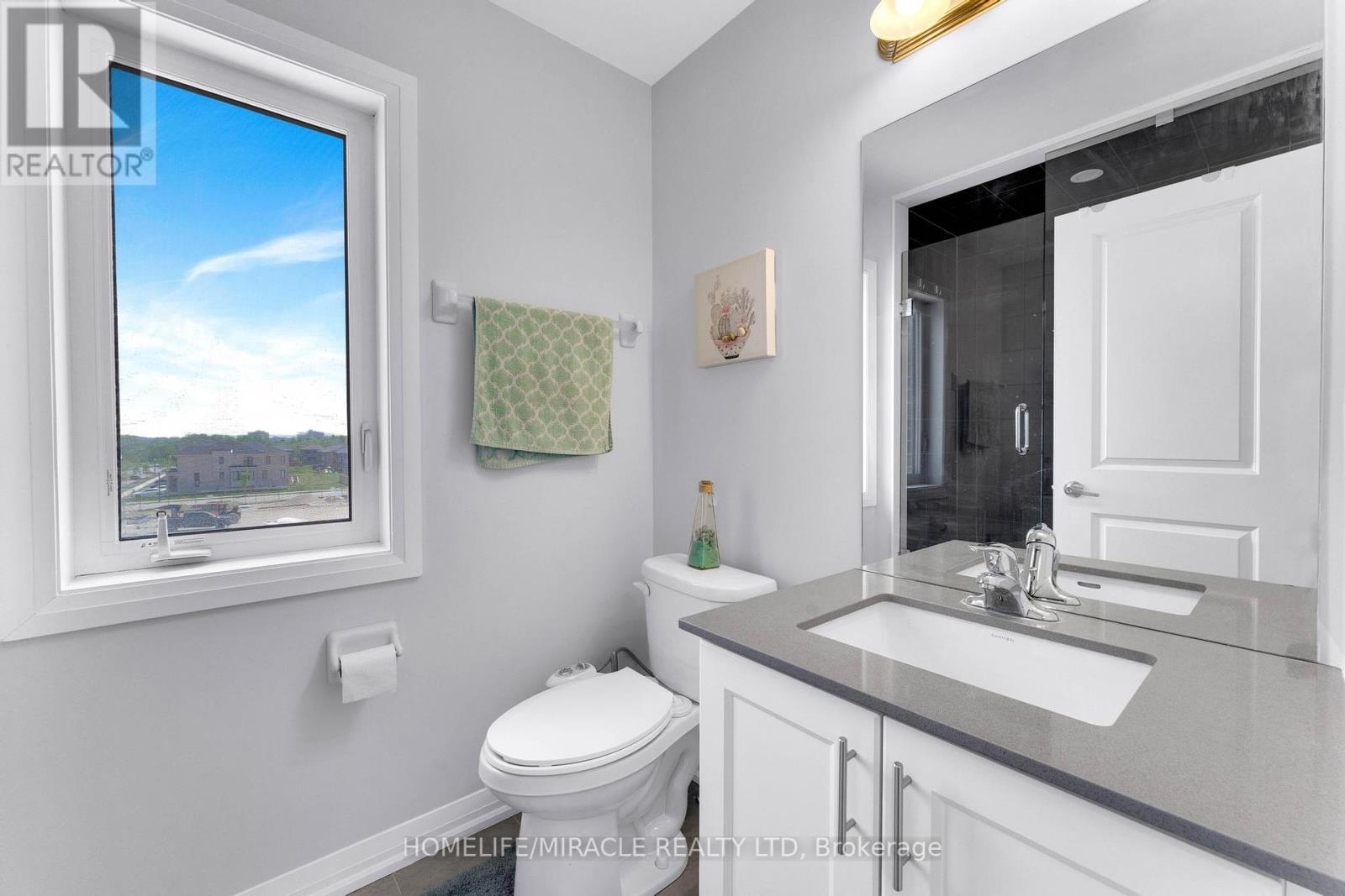 Photo 29 of 815 Sobeski Avenue, Woodstock ON