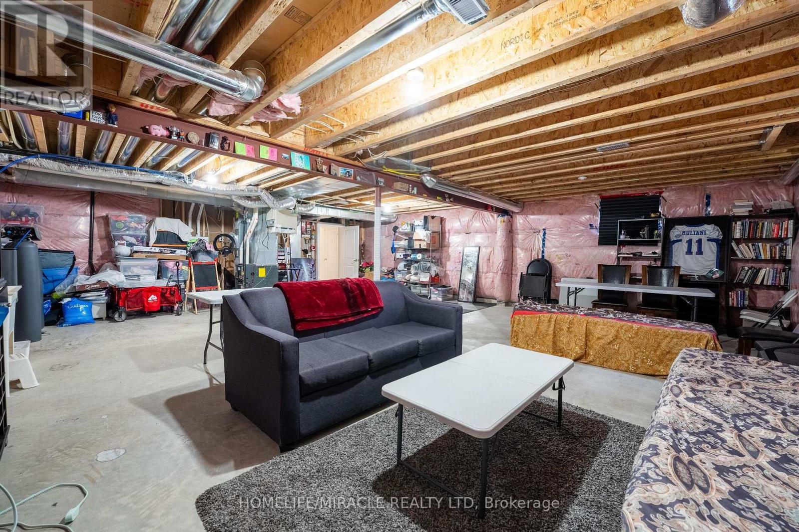Photo 32 of 815 Sobeski Avenue, Woodstock ON
