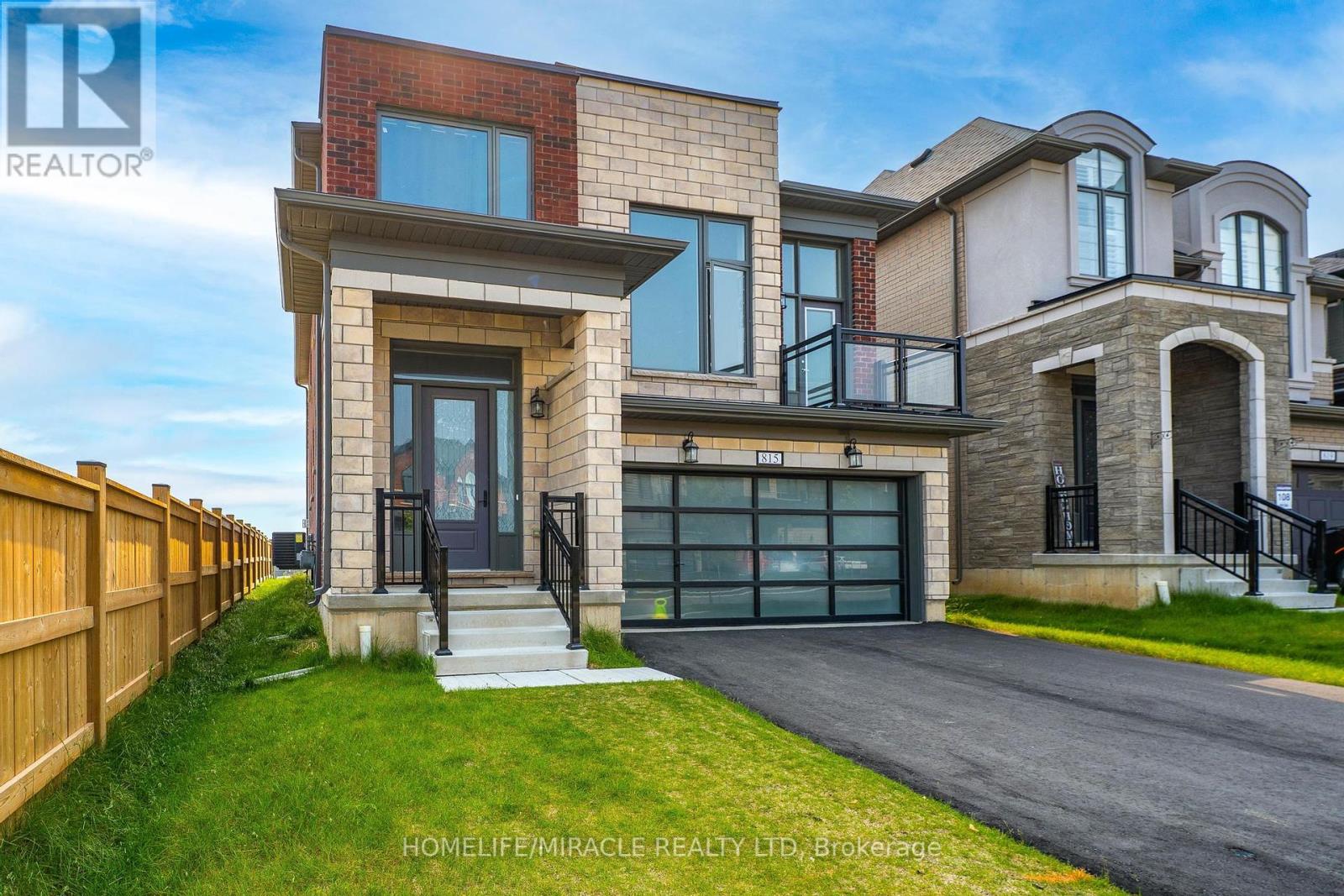 Photo 4 of 815 Sobeski Avenue, Woodstock ON