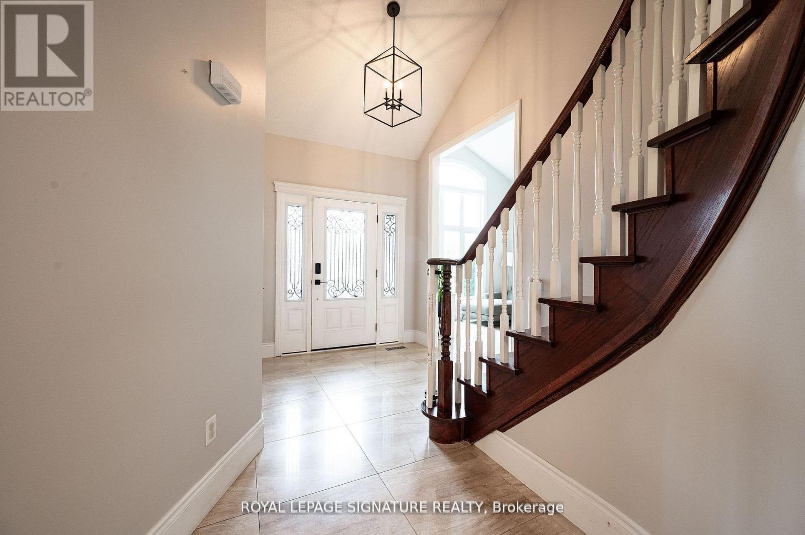 Photo 31 of 37 Riviera Ridge, Hamilton ON