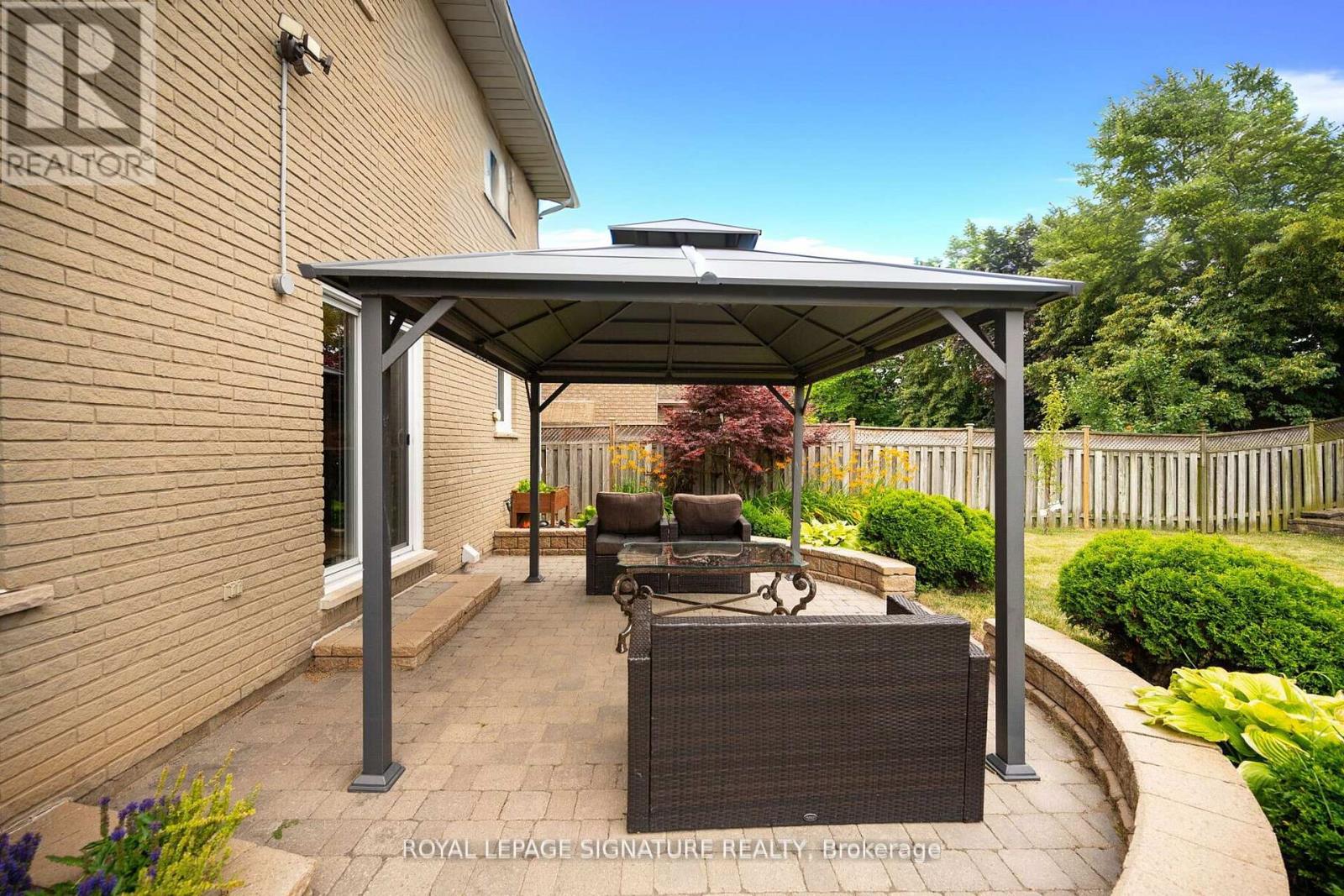 Photo 13 of 37 Riviera Ridge, Hamilton ON