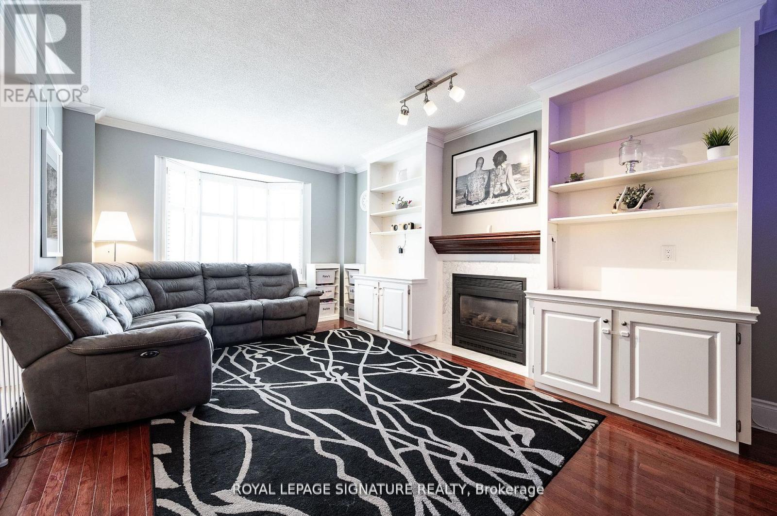 Photo 10 of 37 Riviera Ridge, Hamilton ON