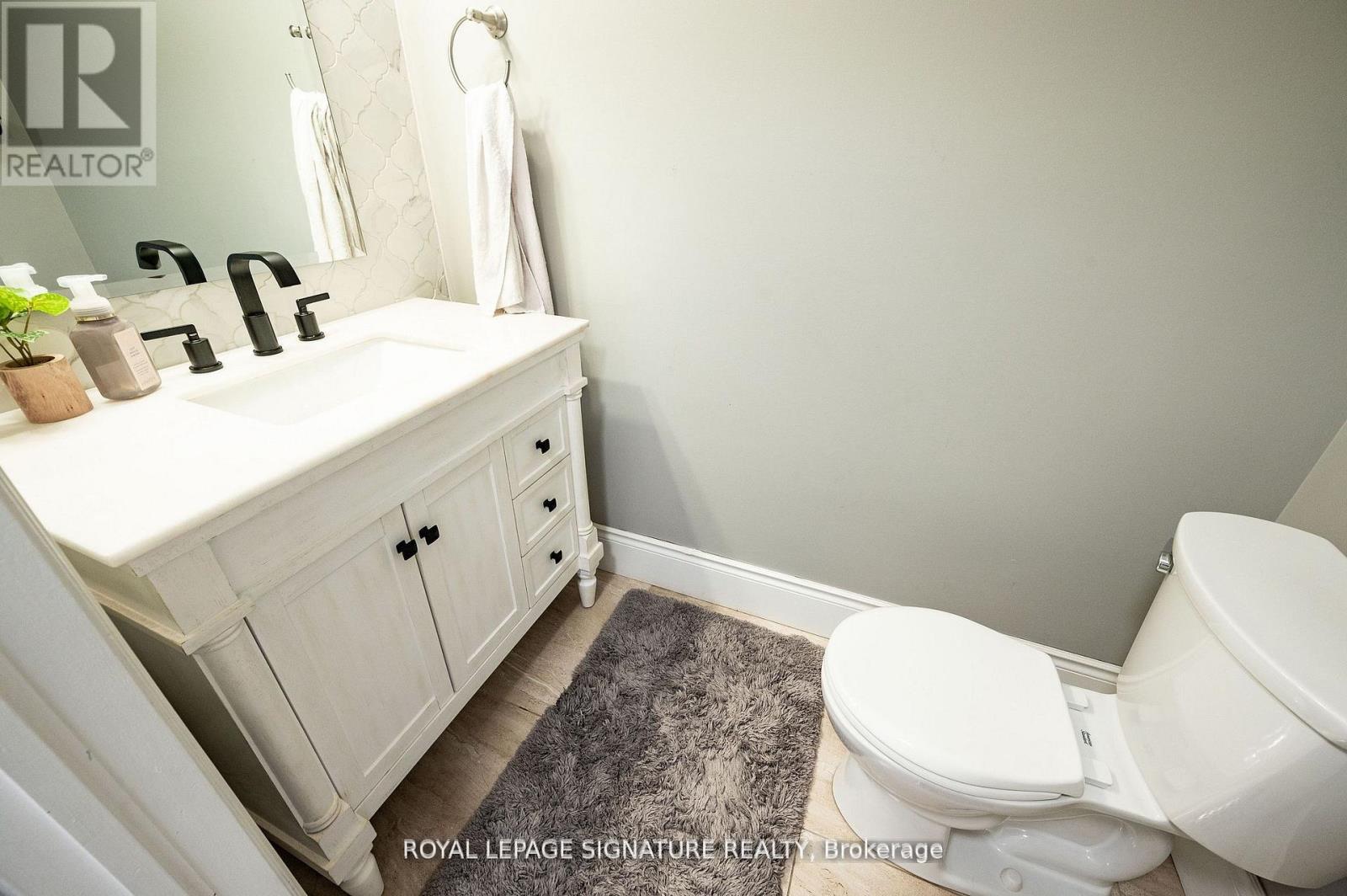Photo 23 of 37 Riviera Ridge, Hamilton ON