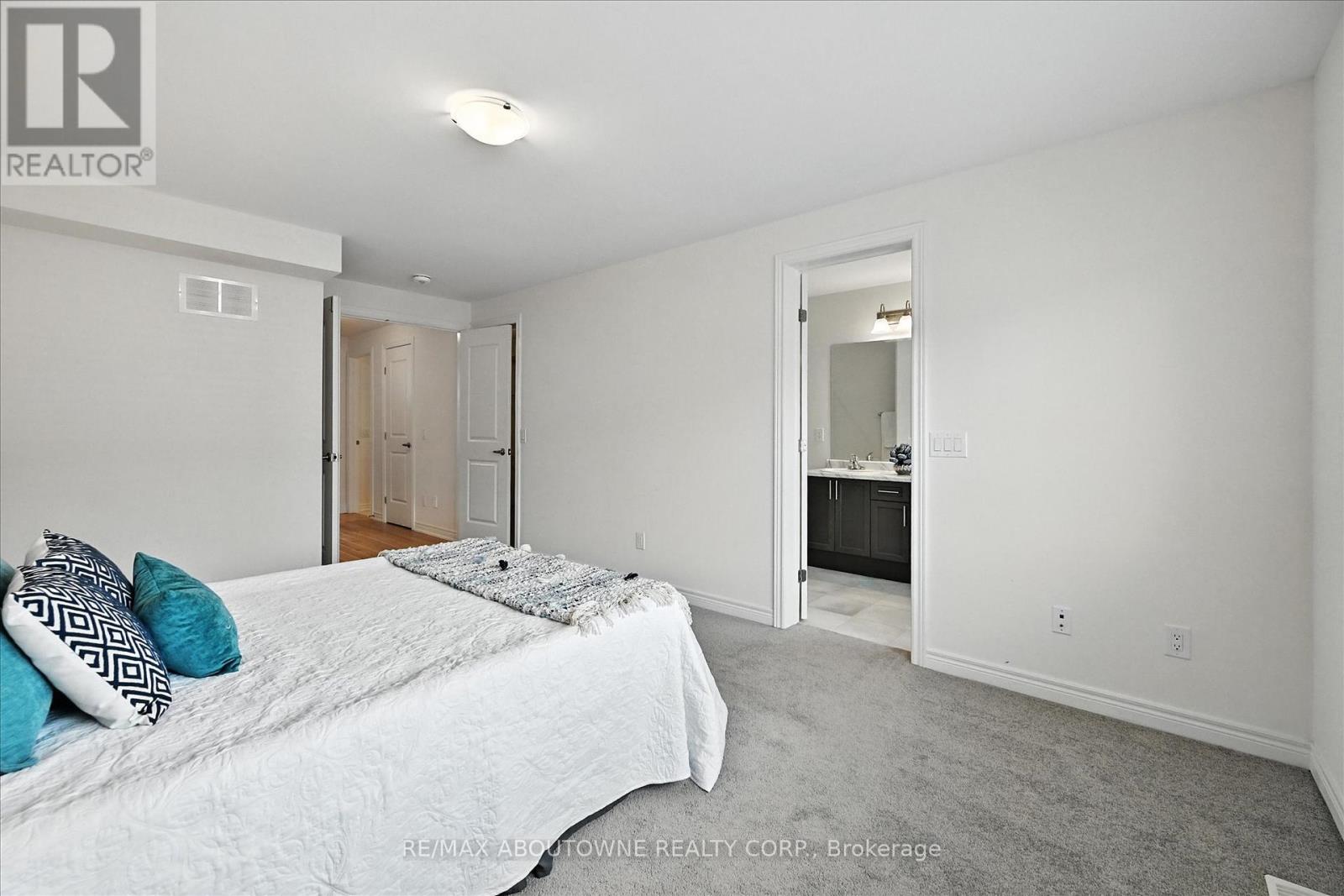 Photo 35 of 353 Raymond Road, Hamilton ON
