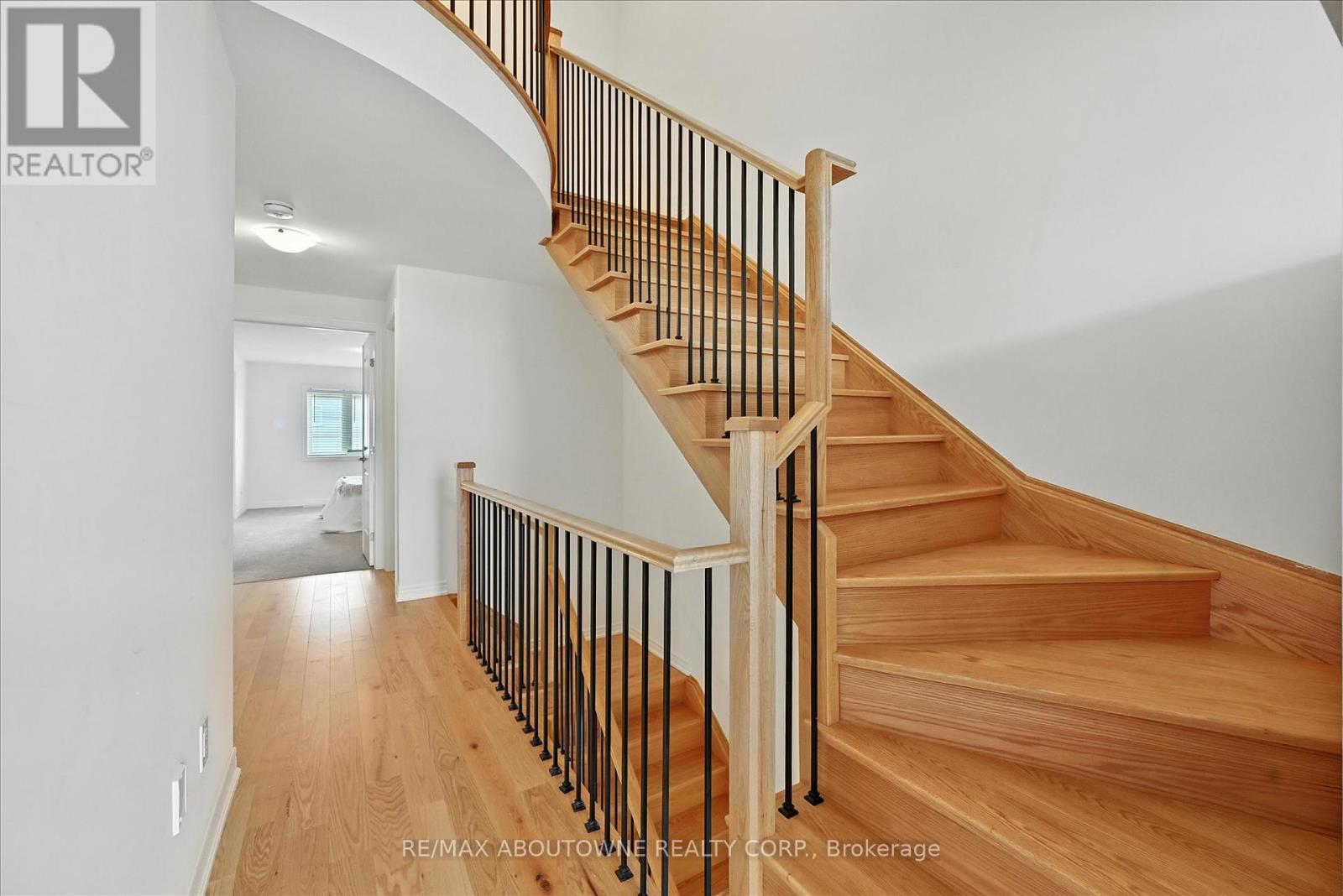 Photo 23 of 353 Raymond Road, Hamilton ON
