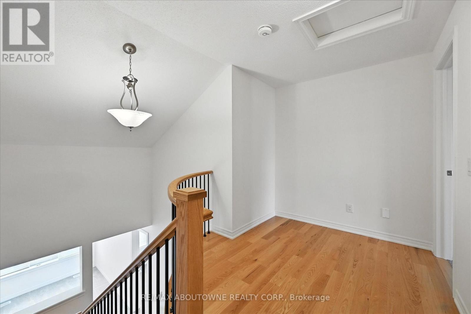 Photo 14 of 353 Raymond Road, Hamilton ON
