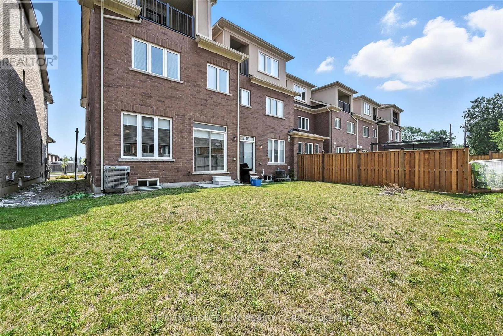 Photo 17 of 353 Raymond Road, Hamilton ON